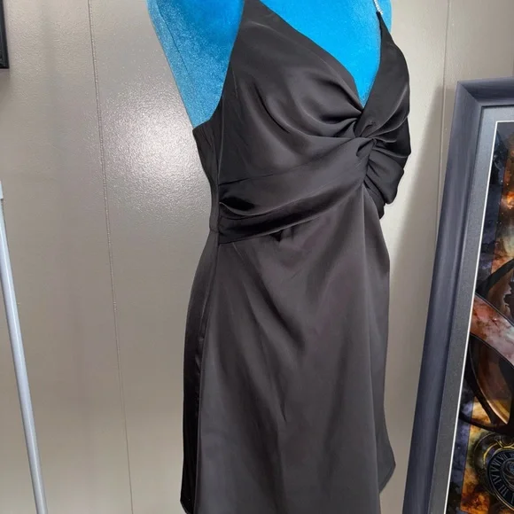 DO+BE Black Sleeveless Halter Mini Dress - Picture 4 of 16